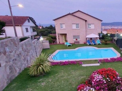 ¿Sabes esa casa con piscina, cerca de la playa con la que sueñas? ¡Aquí está!