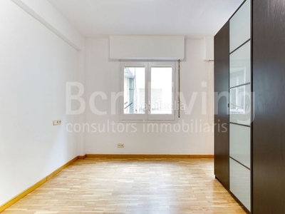 Alquiler piso en avinguda de sarrià 26 piso de 133m² en av. sarria 38 con terraza (ref. 20231) en Barcelona
