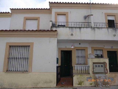 Casa adosada en Olivenza (Badajoz)