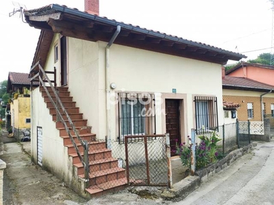 Casa en venta en Avenida de Oviedo, 43