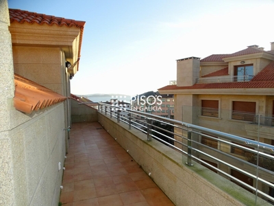 Alquiler de piso con piscina y terraza en Sanxenxo