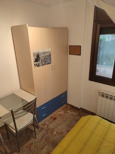 Habitación Individual en Rambla del President Francesc Macià 8J
