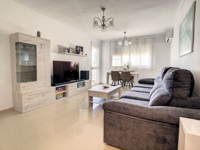 Se vende amplio piso de 4 habitaciones con vistas al mar en Teatinos, Málaga Ideal para familias y/o inversión Venta El Consul El Romeral