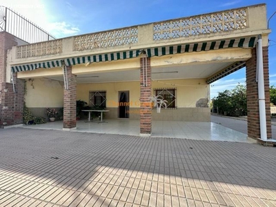 SE VENDE CASA DE CAMPO EN PARTIDA LA HOYA!!!!