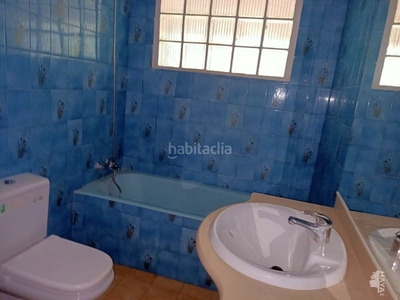 Piso con 4 habitaciones, parking y terraza en Vallirana