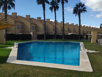 Alquiler Casa adosada en Calle Clara Campoamor 5 Sant Joan d'Alacant. Plaza de aparcamiento 280 m²