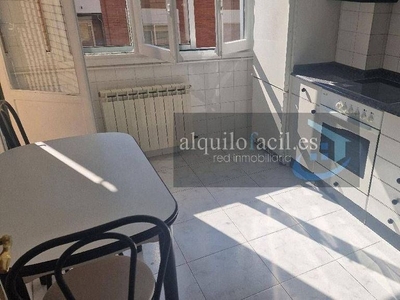 Alquiler de piso en Universidad - Los Lirios de 3 habitaciones con terraza y muebles