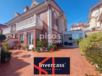 Casa adosada en venta en Calle Aureliano Linares Rivas