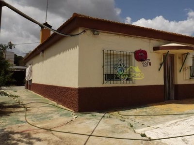 Casa con terreno en San Juan del Puerto