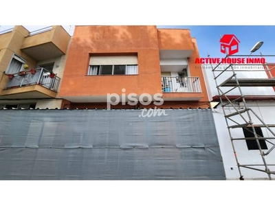 Casa pareada en venta en Carrer de Pompeu Fabra, 4