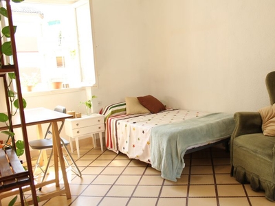 Habitaciones en C/ Pedro Antonio de Alarcón, Granada Capital por 210€ al mes