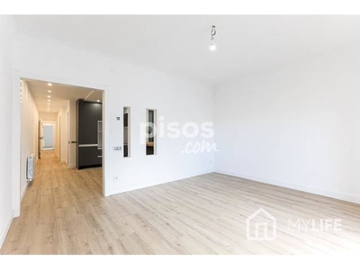 Piso en venta en Carrer del Rosselló, cerca de Carrer del Rogent