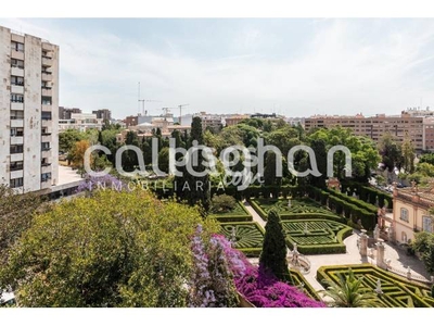 Piso en venta en Plaza de la Legión Española