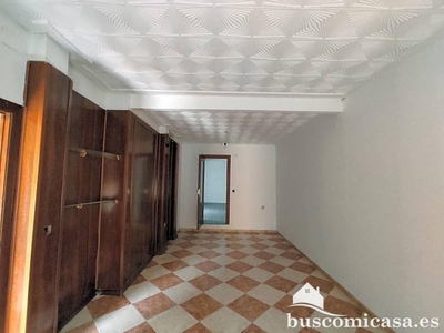 Venta Casa rústica en Calle Valencia Linares. Buen estado 214 m²