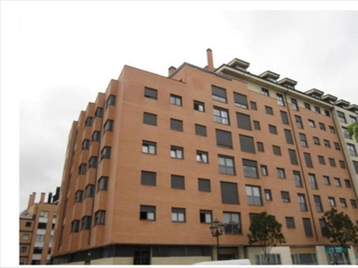 Venta de piso en Huca - Prados de 2 habitaciones con garaje y ascensor