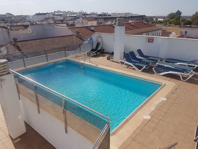 Venta de piso en Pozoblanco de 2 habitaciones con terraza y piscina