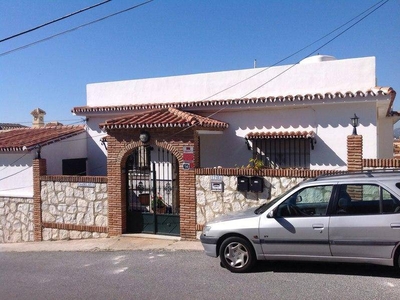 Venta Piso Mijas. Piso de tres habitaciones Buen estado primera planta con terraza