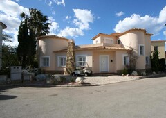 Casa o chalet de alquiler en Calle de Tiziano, Oliva Nova