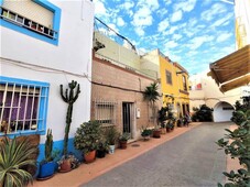Venta Casa unifamiliar Almería. Con terraza 137 m²