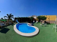Venta Casa unifamiliar Almería. Con terraza 185 m²