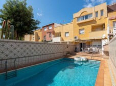 Venta Casa unifamiliar Almería. Con terraza 256 m²