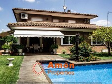 Venta Chalet en Avinguda de Madrid Sant Cugat del Vallès. Buen estado 350 m²