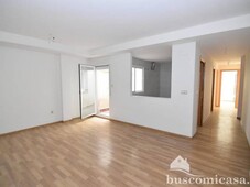 Venta Piso Ogíjares. Piso de dos habitaciones en Madrid. Buen estado planta baja con terraza