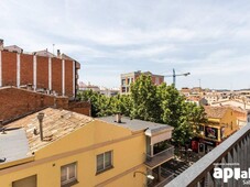 Venta Piso Sabadell. Piso de tres habitaciones Tercera planta con terraza