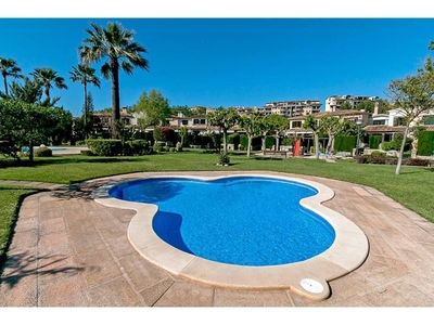 Alquiler Casa adosada en Calle Illes Balears Palma de Mallorca. Buen estado con terraza 250 m²