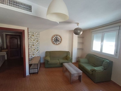 Alquiler de piso en calle General Ordoñez de 3 habitaciones con muebles y aire acondicionado
