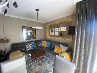 Alquiler de piso en Delicias - San Isidro de 2 habitaciones con garaje y muebles
