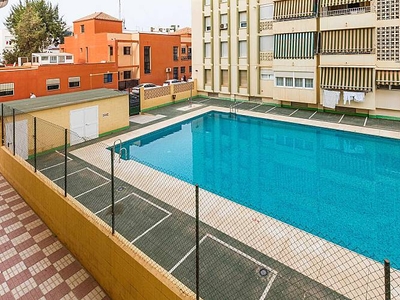 Apartamento para 6 personas con piscina