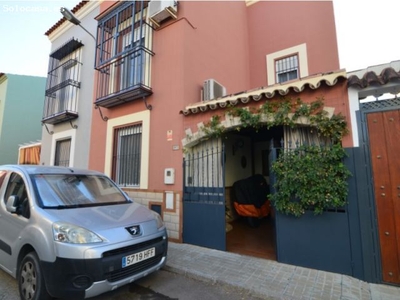 CASA ADOSADA EN BRENES!!!