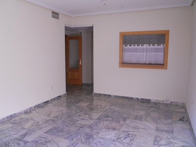 Piso en alquiler en Centro - Cáceres de 1 habitación con calefacción y ascensor