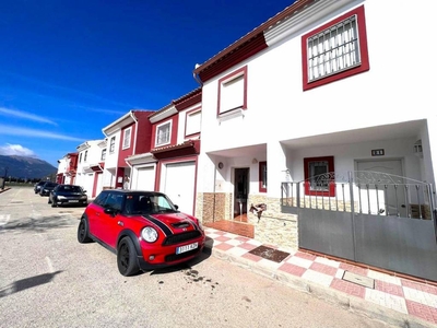 Venta Casa adosada en Alhama s/n Alhama de Granada. Buen estado con balcón 165 m²