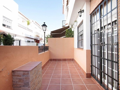 Venta Casa adosada en Calle de Villanova Gójar. Con terraza 140 m²