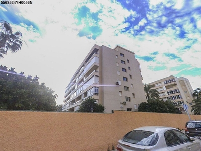 Venta de piso en avenida Doctor Mariano Ruiz Canovas de 3 habitaciones con terraza y piscina