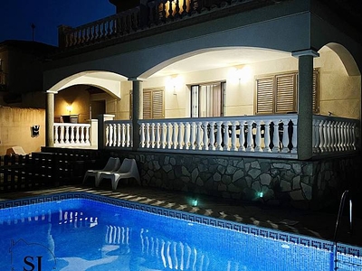 Villa magnífica con piscina para 10-14 personas