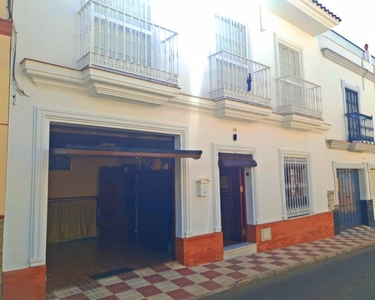 Venta Casa adosada en san benito Alcalá del Río. Con terraza 214 m²