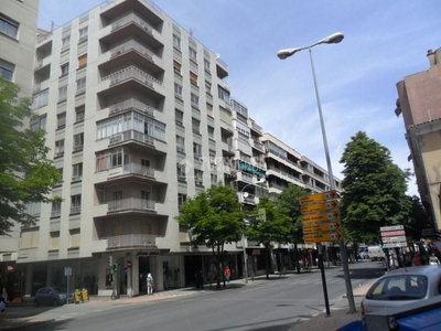 Alquiler de piso en Centro - Cuenca de 5 habitaciones con terraza y muebles