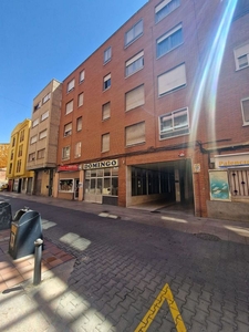 Alquiler de piso en Centro - Palencia de 4 habitaciones con terraza y garaje