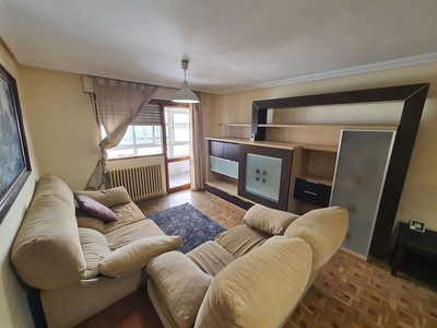 Alquiler de piso en Centro - Palencia de 4 habitaciones con terraza y muebles