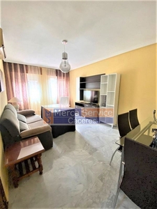 Alquiler de piso en Nuevo Cáceres de 1 habitación con terraza y muebles
