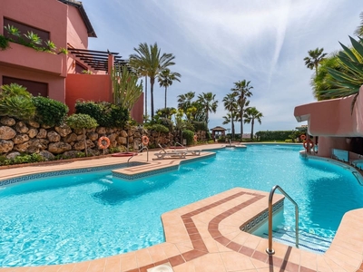 Apartamento en venta en New Golden Mile, Estepona, Málaga