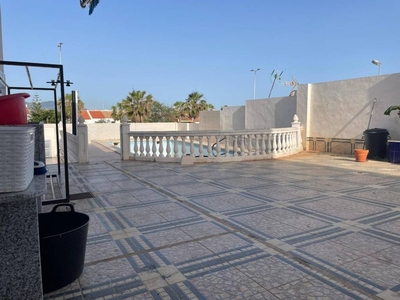 Venta Casa adosada Algeciras. Con terraza 224 m²