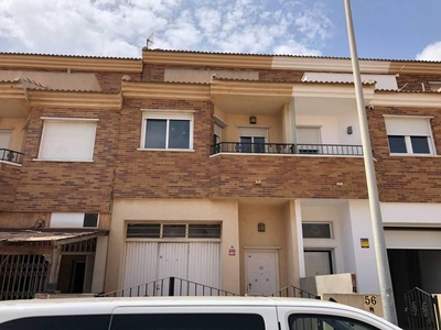 Venta Casa unifamiliar en Calle Alfaz del Pi 58 Pilar de la Horadada. Buen estado con terraza 194 m²