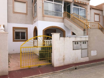 Venta Casa adosada en Calle Rio Tajo 366 Torrevieja. Buen estado con terraza 54 m²