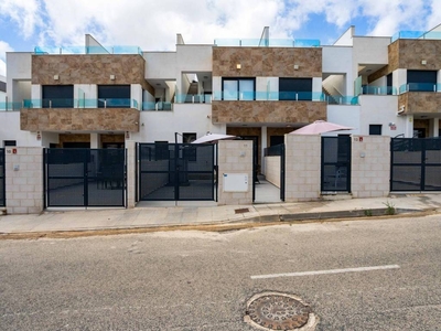 Venta Casa adosada en Parranda La Orihuela. Con terraza 98 m²