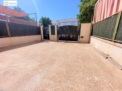 Venta Casa adosada en Solea Gerena. Con terraza 114 m²