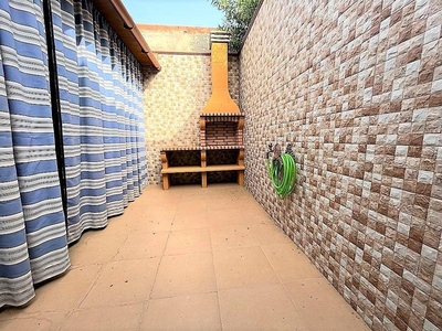 Venta Casa adosada Los Barrios. Con terraza 132 m²